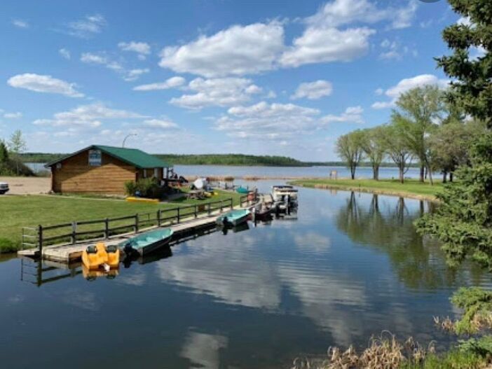 Picture of Greenwater Lake Provincial Park Visitor Reception Center