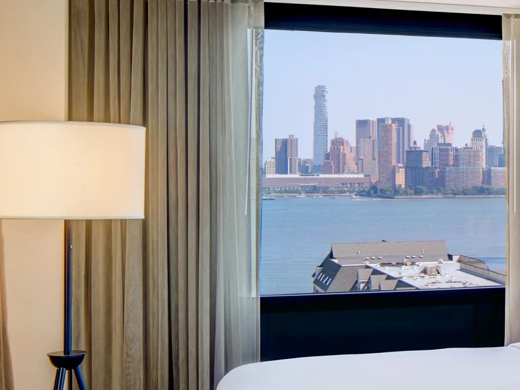 Picture of DoubleTree by Hilton Hotel & Suites Jersey City