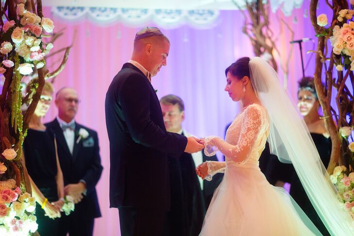 Shayna and Nick met on St. Patrick’s Day through a mutual friend when they were both invited on a pub crawl.