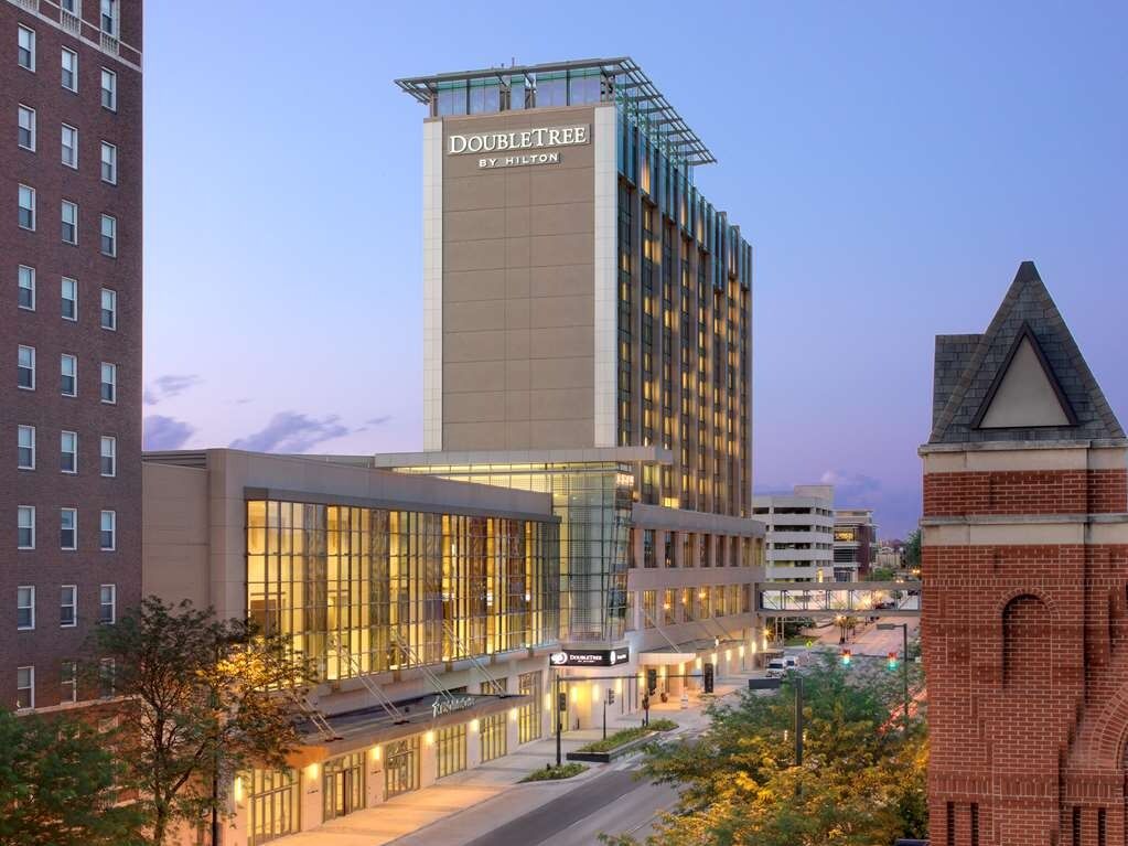 Picture of DoubleTree by Hilton Hotel Cedar Rapids Convention Complex