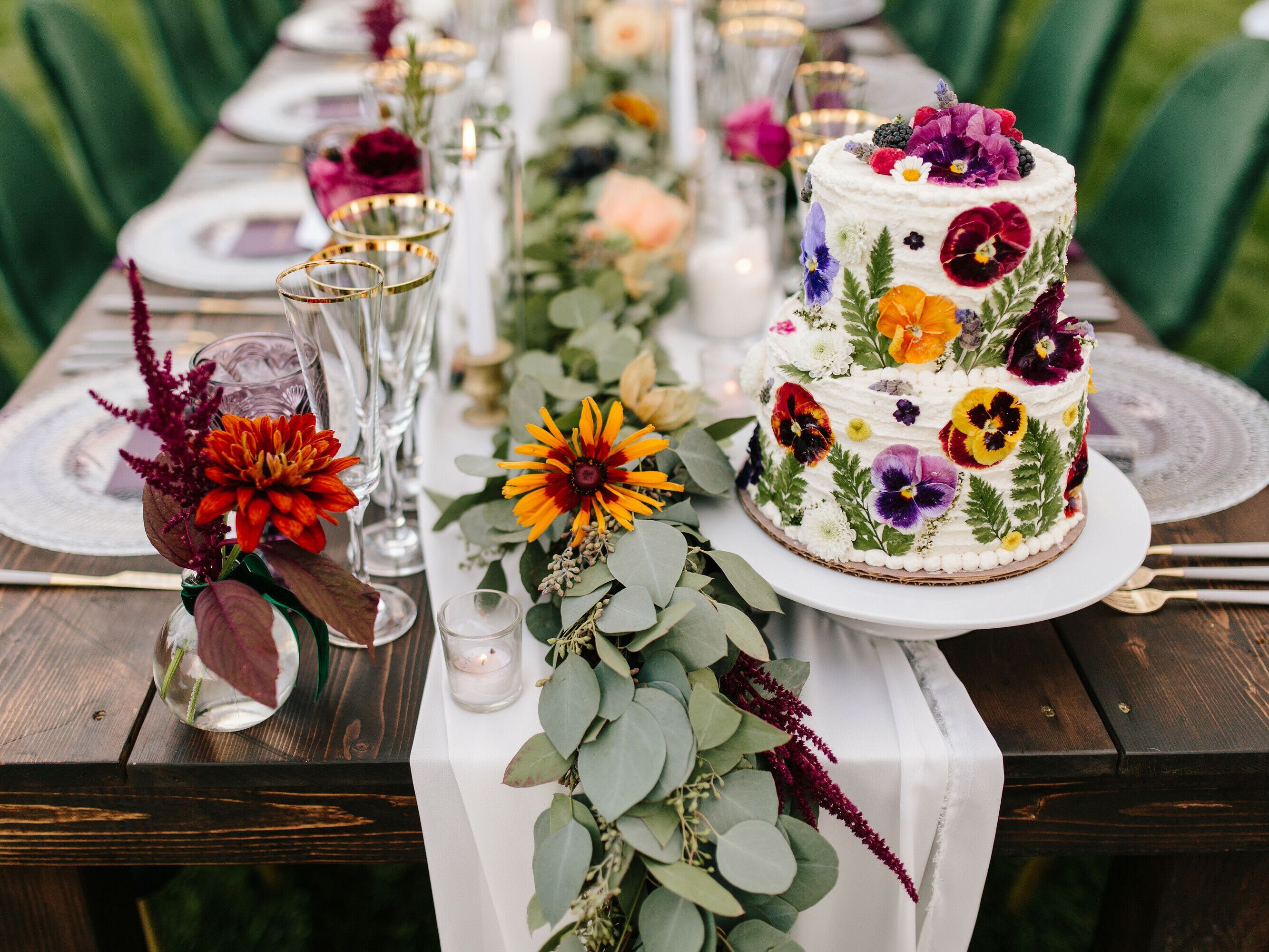 47 Flower Wedding Cakes for Any Style & Season