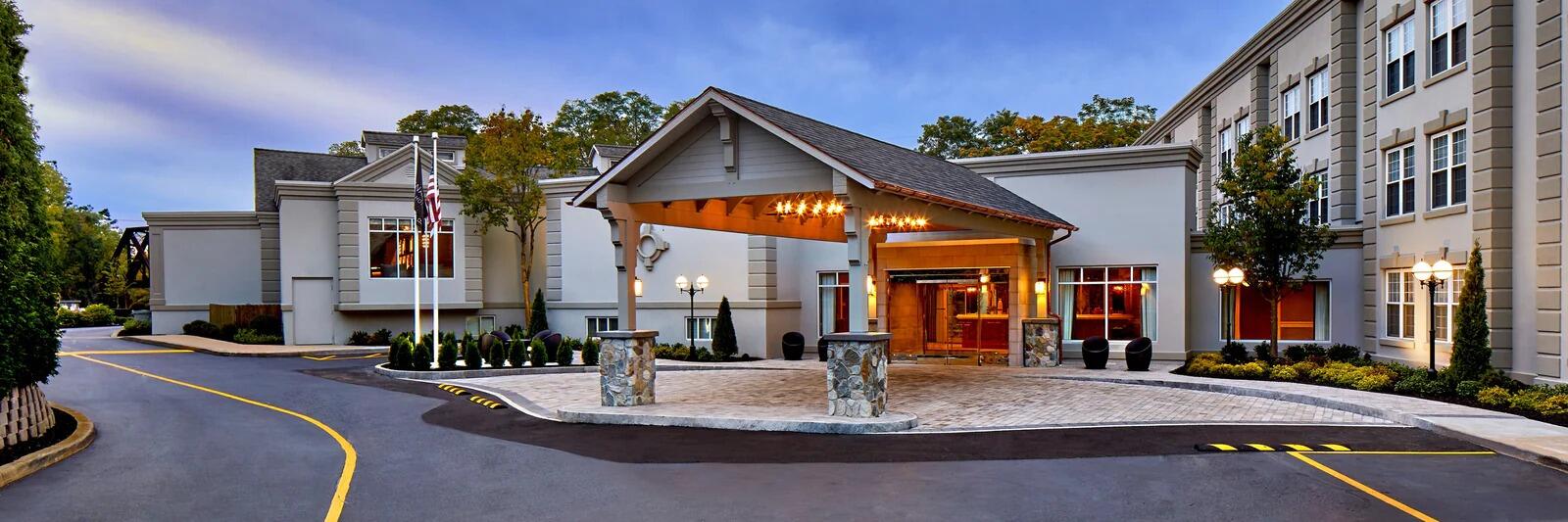 Picture of The Del Monte Lodge Renaissance Rochester Hotel & Spa