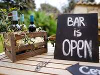 8 Wedding Bars To Consider for Your Big Day