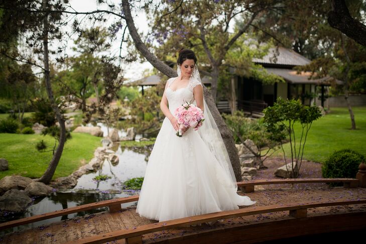 Elegant Ball Gown Wedding Dress