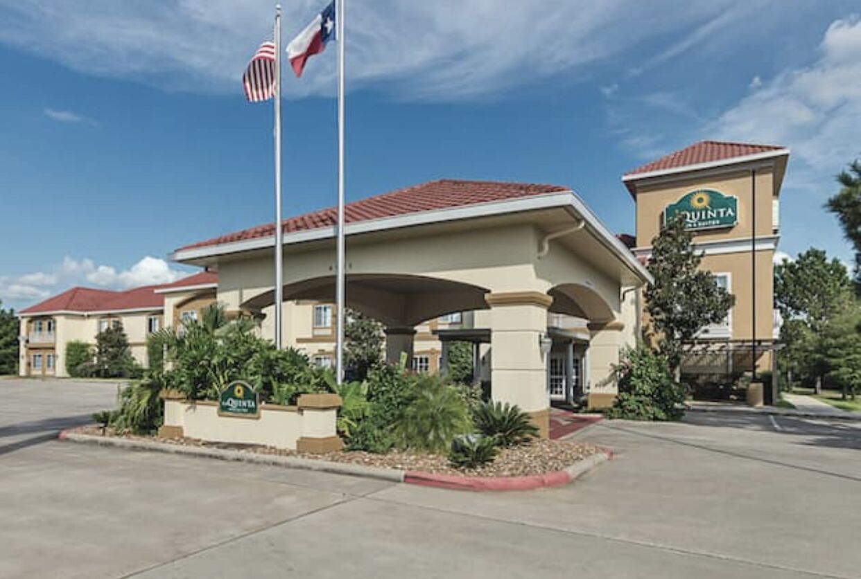 Picture of La Quinta Inn & Suites by Wyndham Conroe