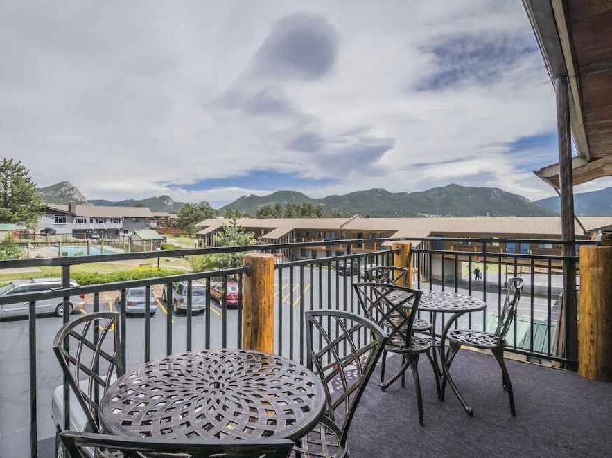 Picture of Blue Door Inn | Block Available