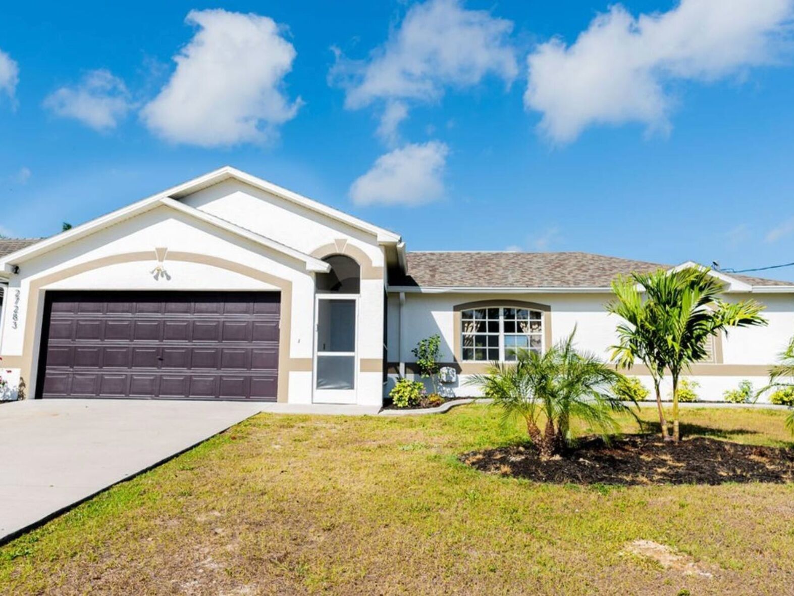 Picture of Airbnb: Barefoot Breeze - Waterfront w Heated Pool!