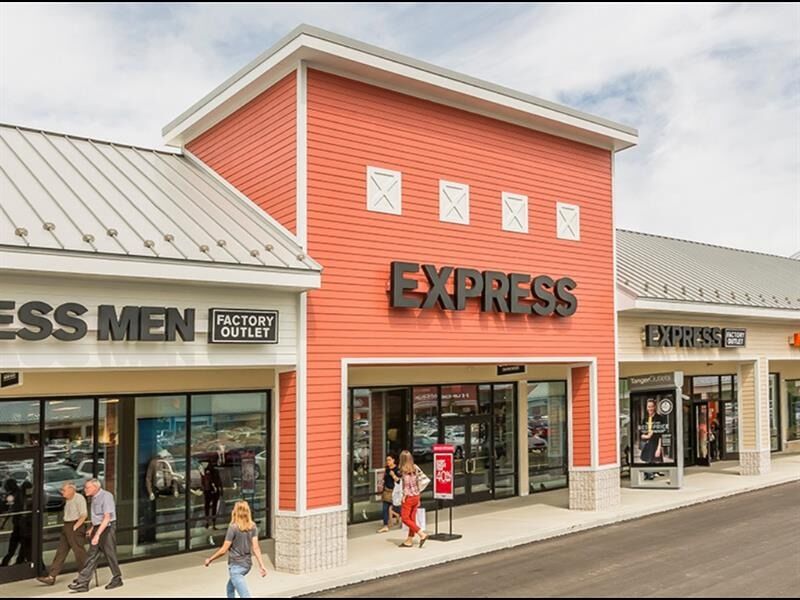 Picture of Tanger Outlets Lancaster