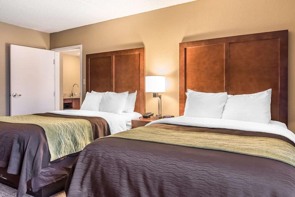 Picture of Comfort Inn & Suites Piqua-Near Troy-I75