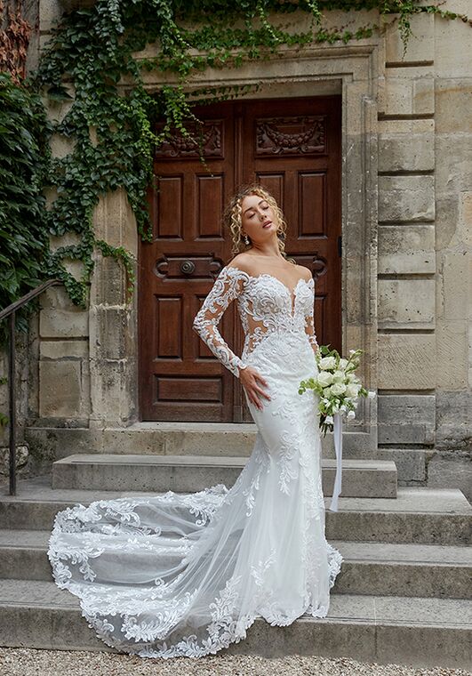 Essense of Australia D3961 Fit-and-Flare Wedding Dress - 3