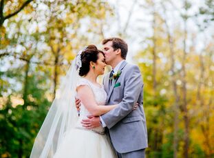 
                                        Although Anna Yahn (33 and an interior designer) and Brandon Jones (34 and an aerospace engineer) recently m