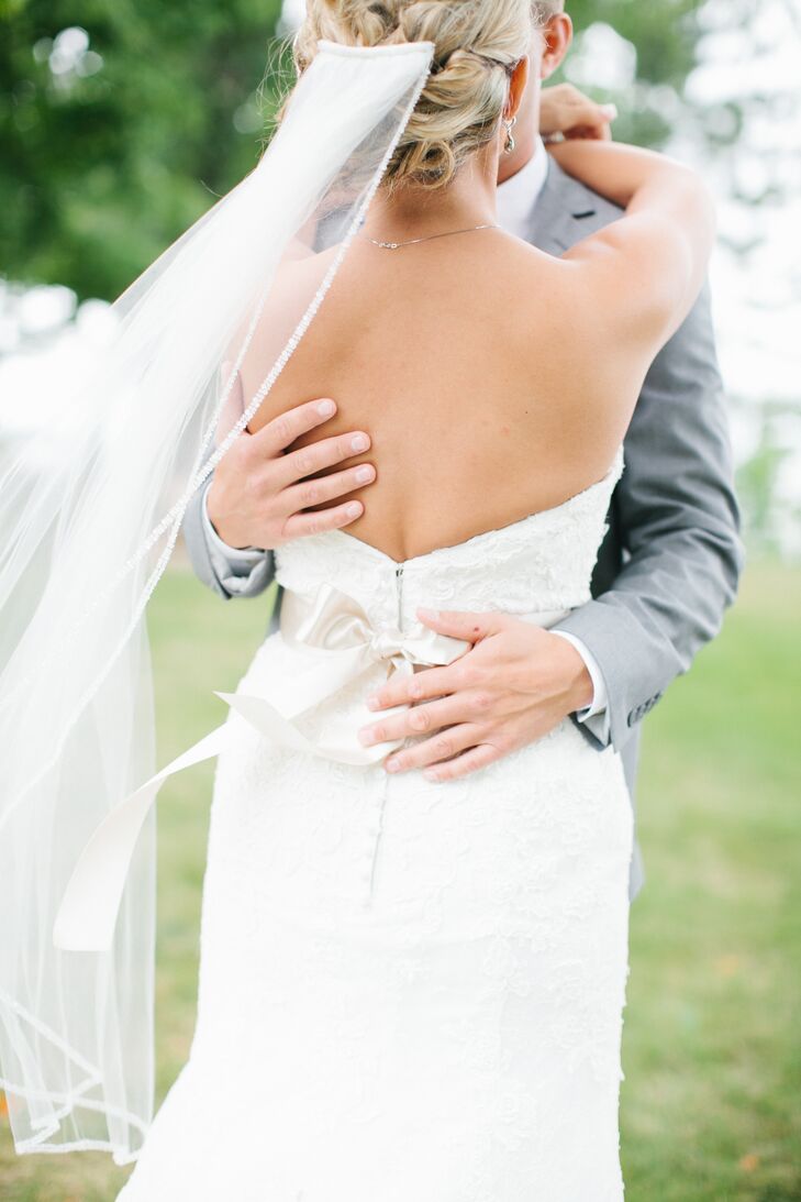 Bride's Fingertip-Length Veil and Ivory Wedding Dress Sash in Walker, Minnesota
