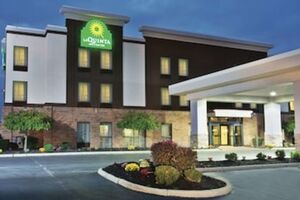 Picture of La Quinta Inn & Suites by Wyndham Columbus Grove City