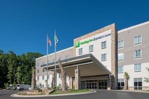 Picture of Holiday Inn Express & Suites Charlotte Airport an IHG Hotel