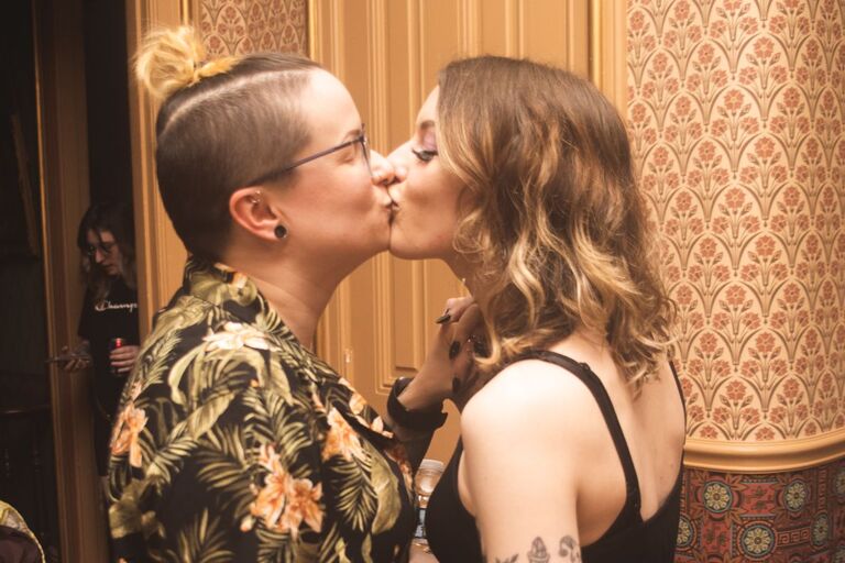 Danielle & Bree Home Page Banner