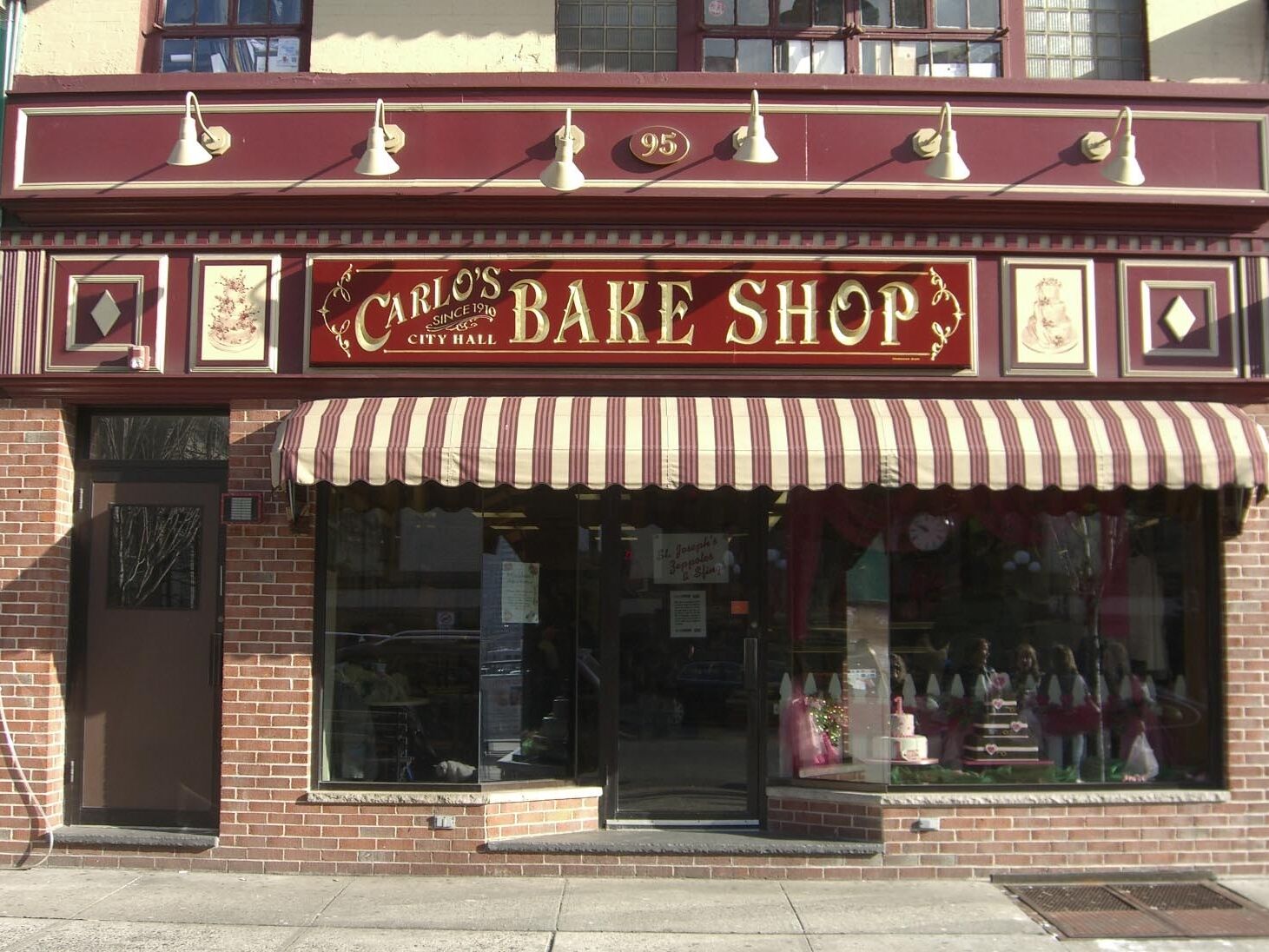 Picture of Carlo's Bakery