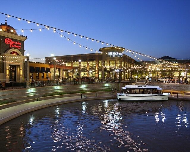 Picture of The Woodlands Mall