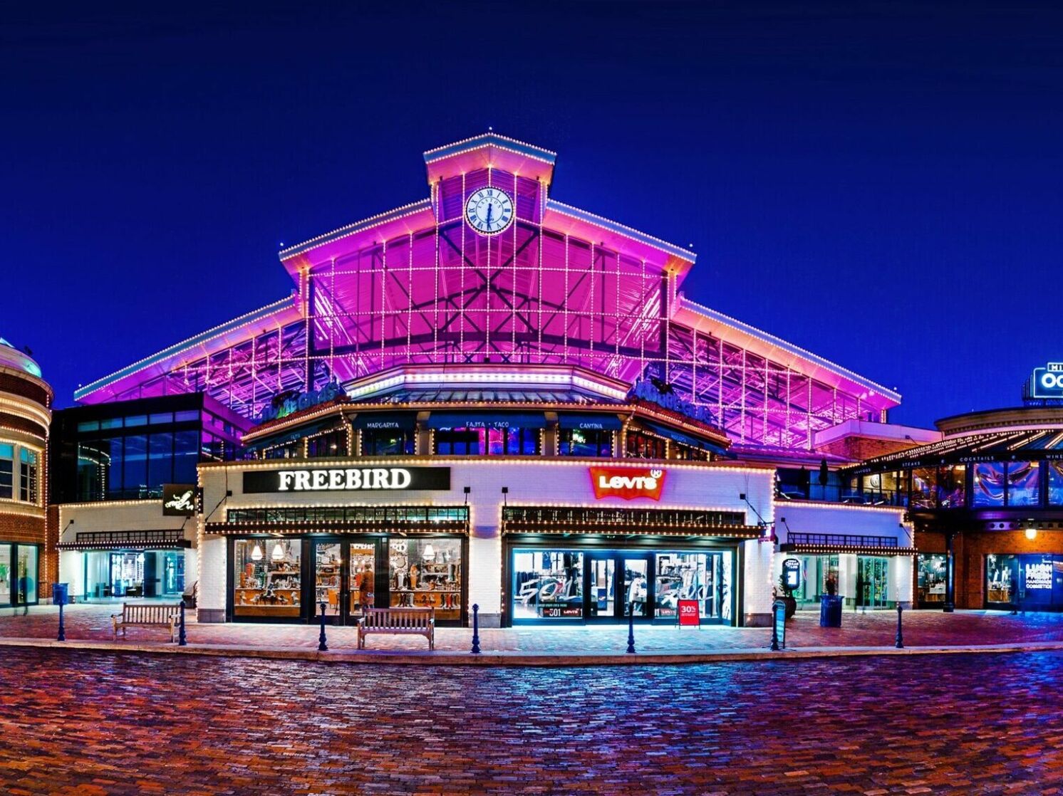 Picture of Easton Town Center (Shopping)