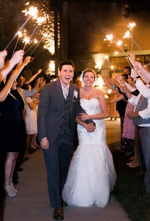 Trumpet-Style Wedding Dress With Lace Appliques