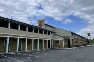 Picture of Super 8 by Wyndham Hancock MD