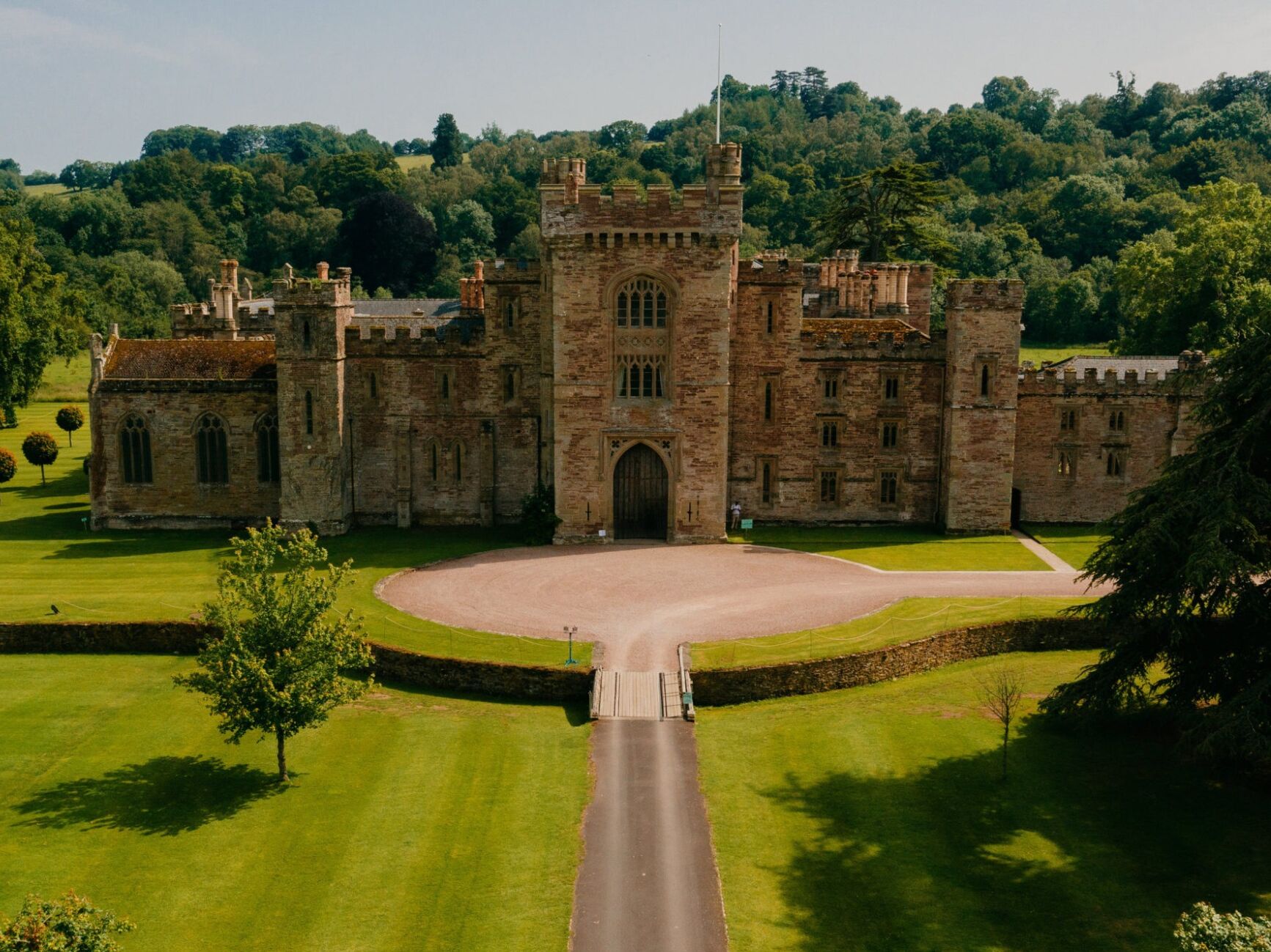 Picture of Hampton Court Castle