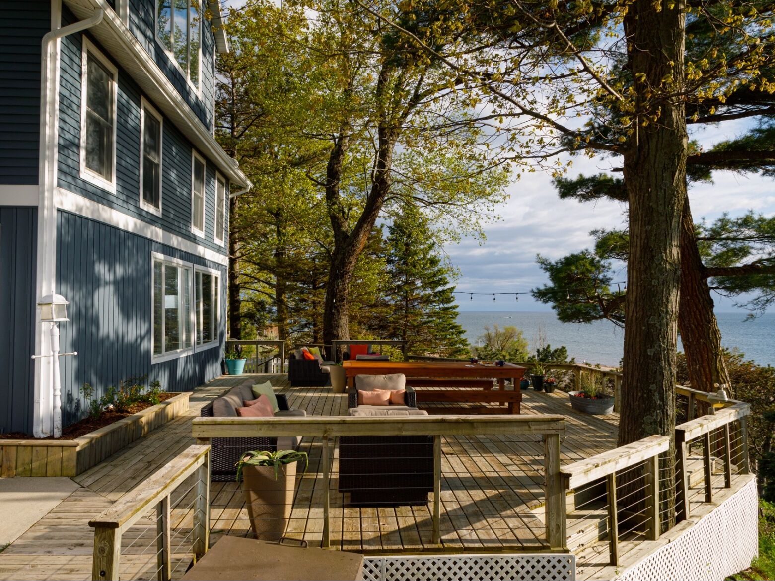 Picture of Looking Glass Beachfront Inn