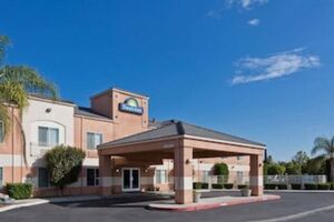 Picture of Days Inn by Wyndham Lathrop