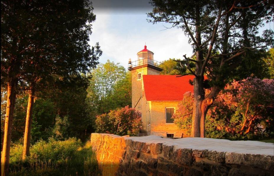 Picture of Eagle Bluff Lighthouse