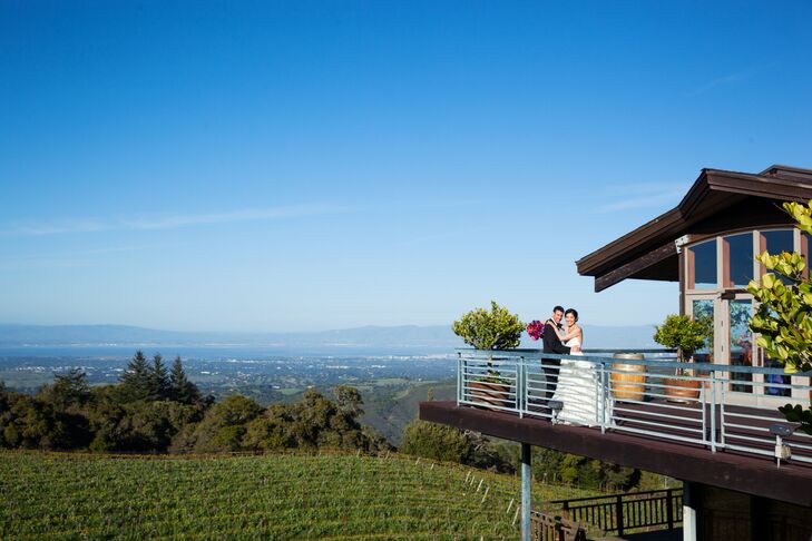 The reception overlooked the lovely vineyard and vast rows of grapevines at Thomas Fogarty Winery.