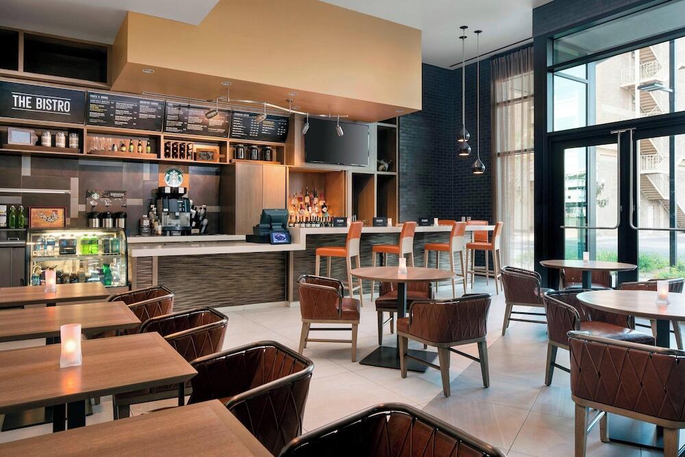 Picture of Courtyard Phoenix Downtown