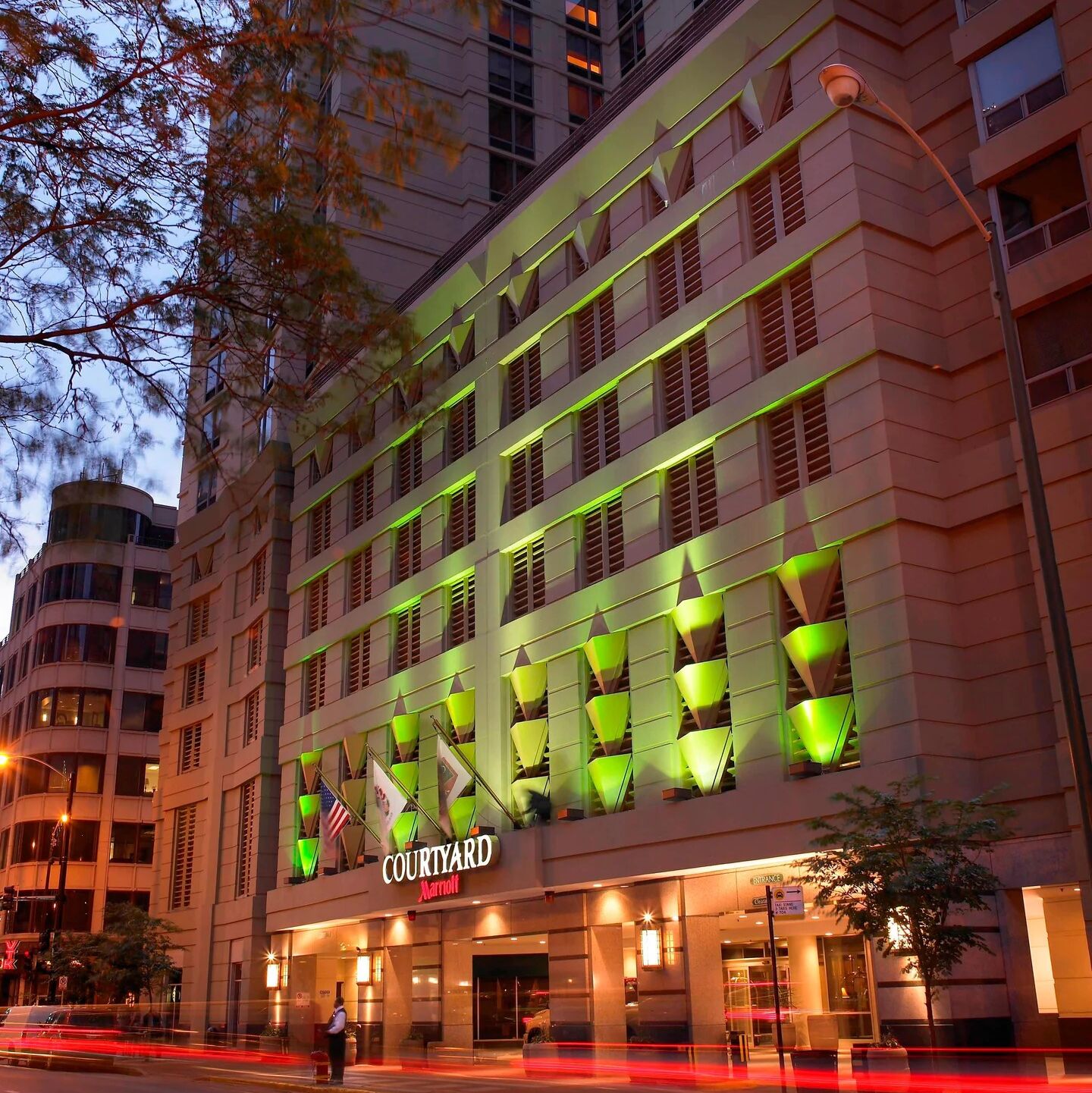 Picture of Courtyard by Marriott Chicago Downtown/River North