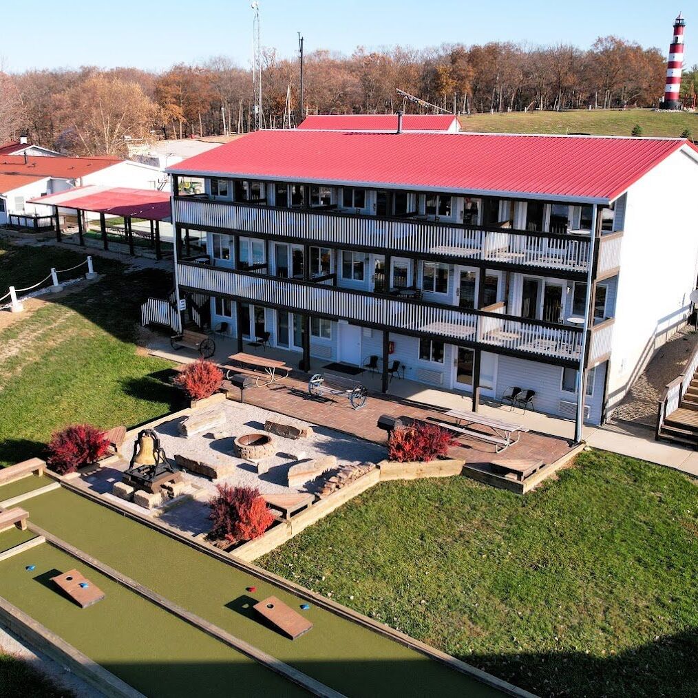 Picture of Rathbun Marina Hotel
