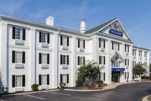 Picture of Baymont by Wyndham Columbia Maury