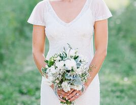 Short wedding hairstyle with a veil