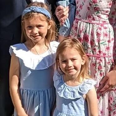Mabel & Madeline Stevens 