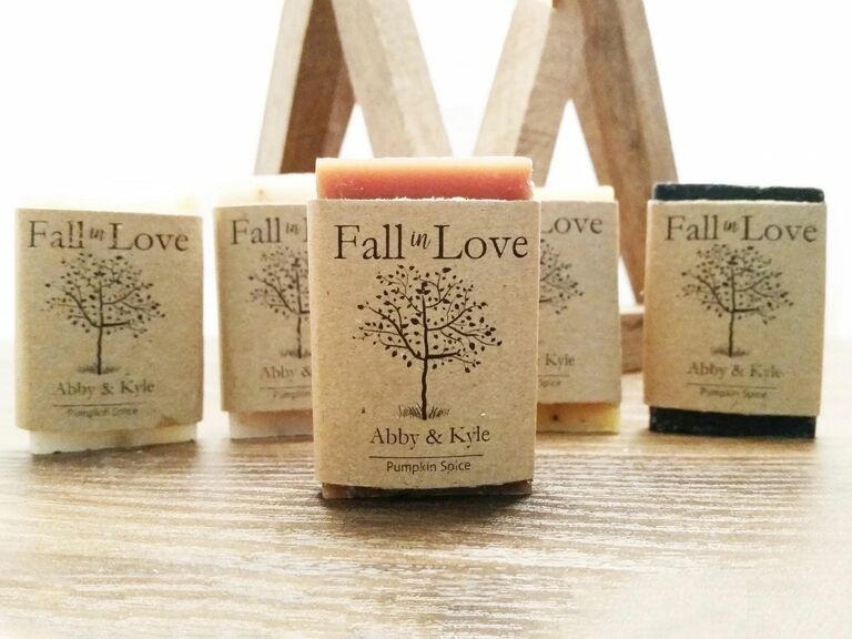 10 Great Fall Wedding Favors for Guests 2014