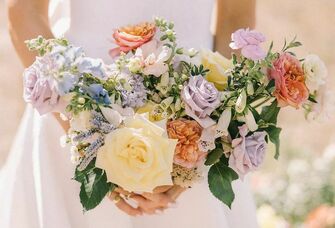 36 Rose Wedding Bouquet Ideas That Bring the Romance