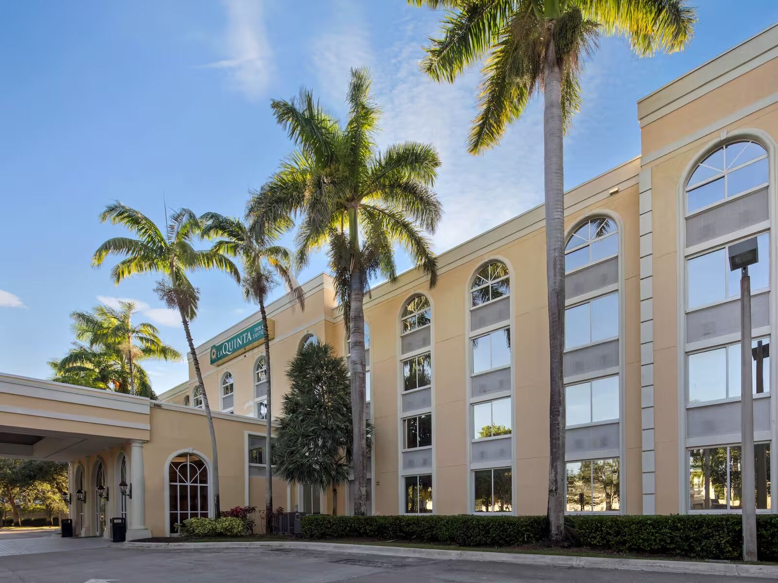 Picture of La Quinta Inn & Suites by Wyndham Sunrise Sawgrass Mills