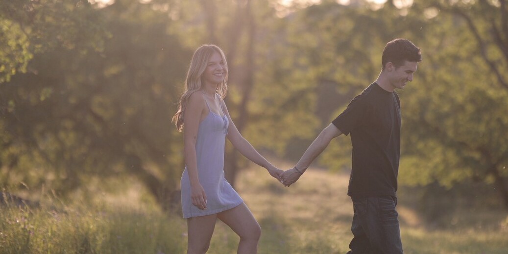 Bella & Macray Home Page Banner