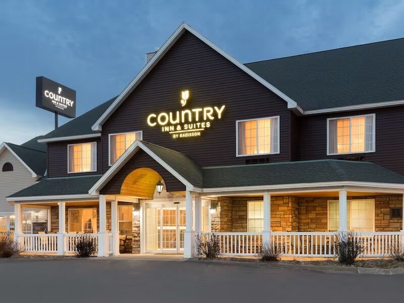 Picture of Country Inn & Suites by Radisson, Little Falls, MN