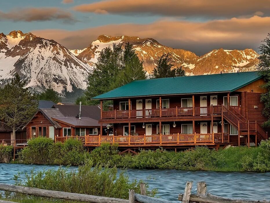 Picture of Redfish Riverside Inn