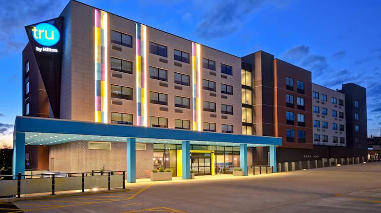 Picture of Tru by Hilton Manchester Downtown