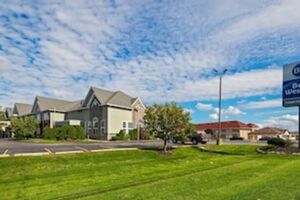 Picture of Best Western Crown Inn & Suites