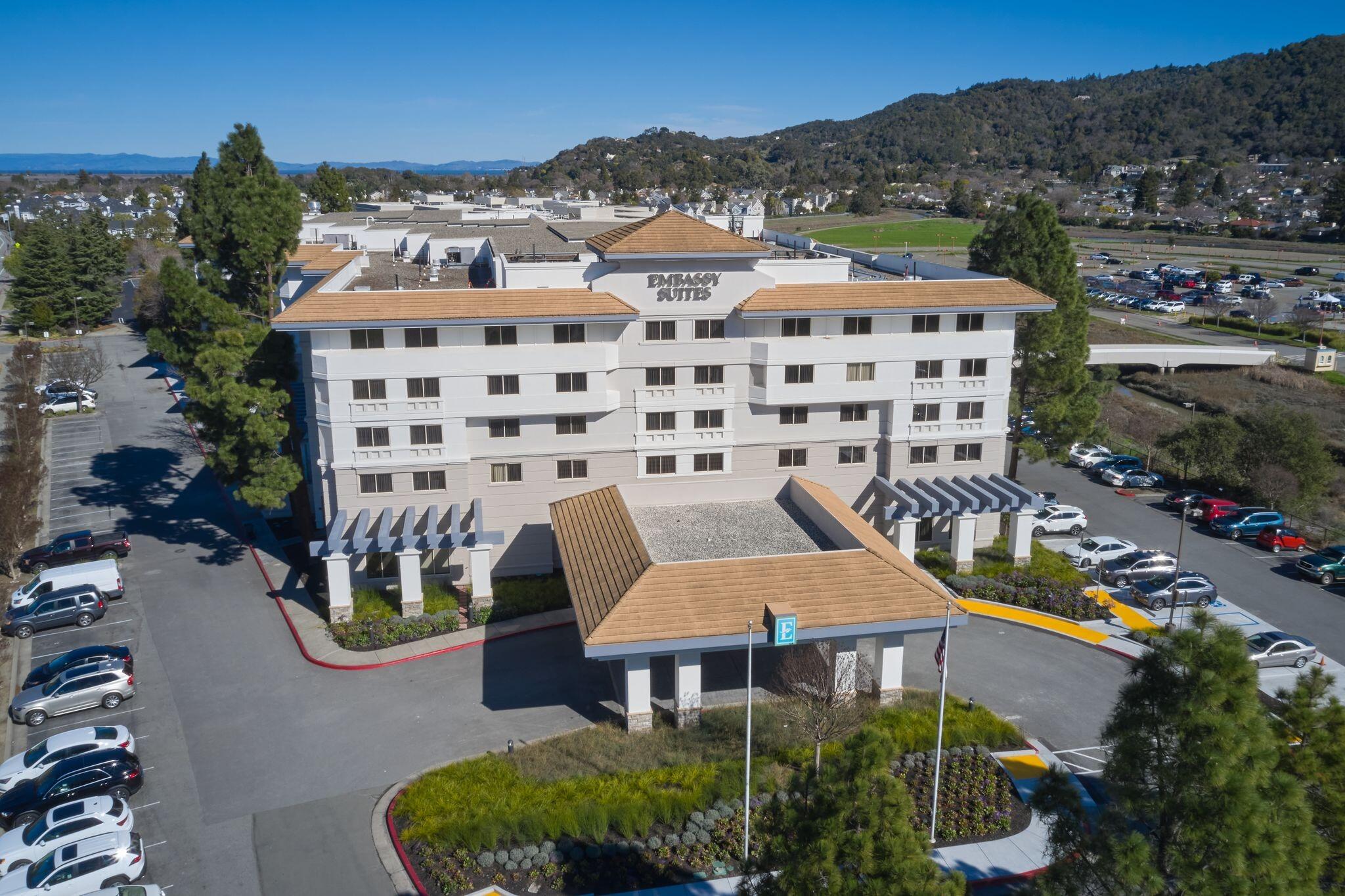 Picture of Embassy Suites by Hilton San Rafael Marin County