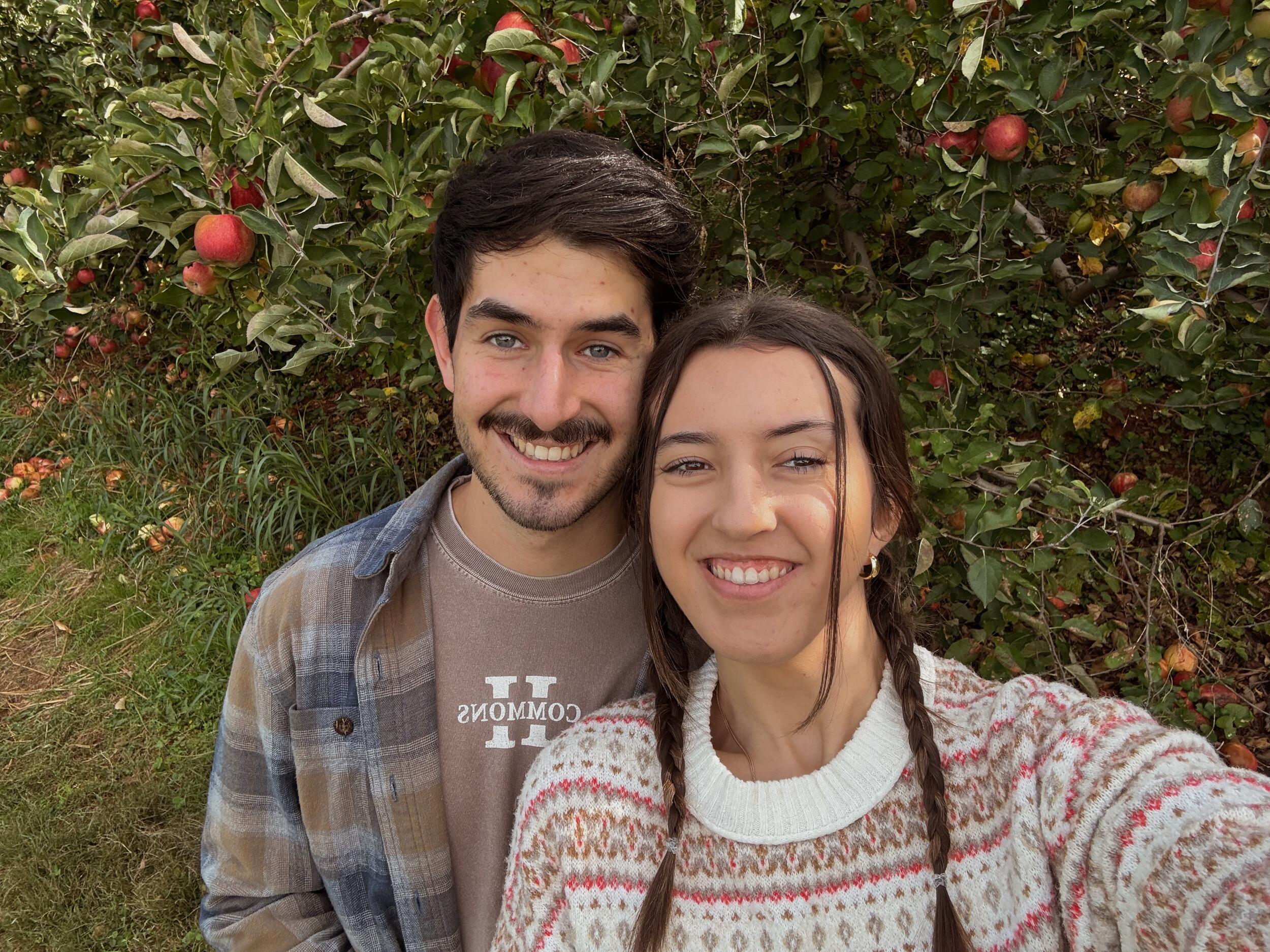 We went apple picking and got some fresh apple cider on Carter Mountain.