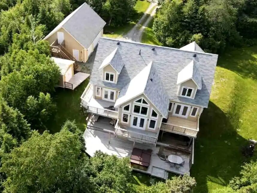 Picture of Eagle View 5 Bedroom chalet in Humber Valley