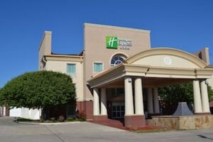 Picture of Holiday Inn Express Hotel & Suites Gainesville an IHG Hotel