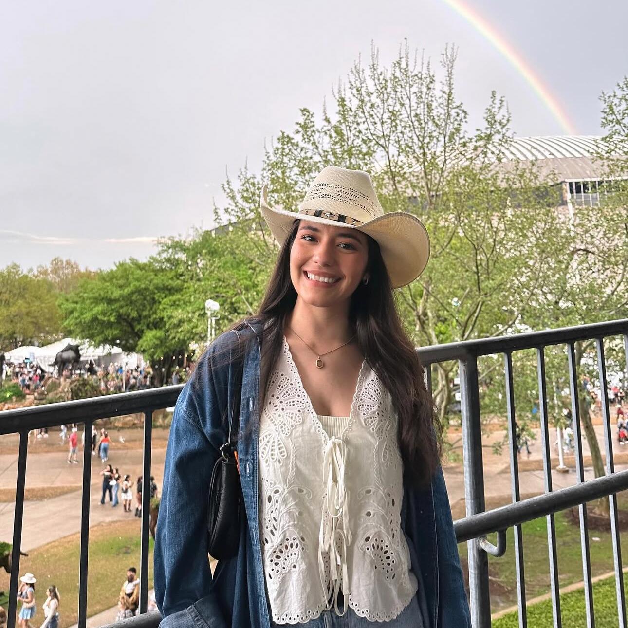 Caitlin Cruz