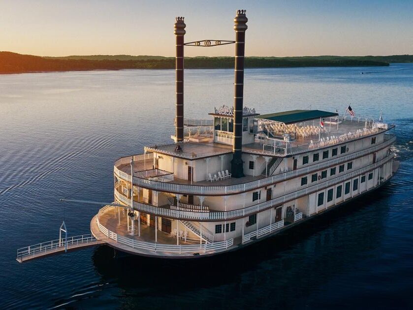 Picture of Showboat Branson Belle