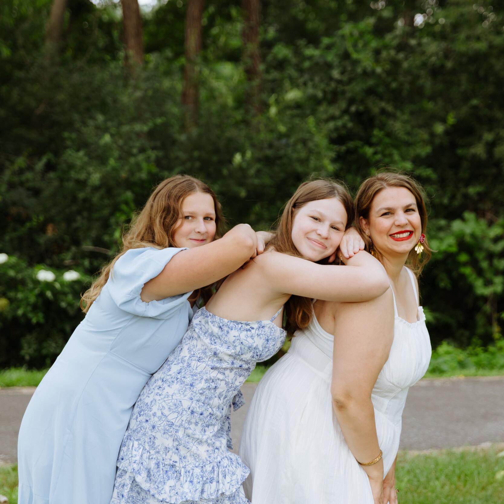 Danielle & Madeline Syring 